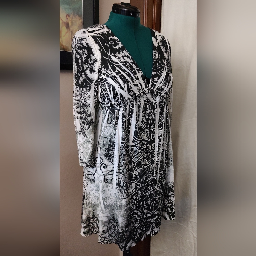 NWOT Cristina Love 1X Crochet back Mini Dress